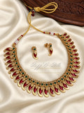 TRADITIONAL RED & GREEN PAISLEY NECKLACE SET