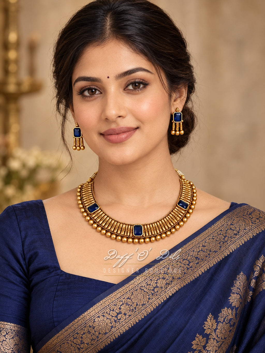 ANTIQUE GOLD-TONE NECKLACE & EARRING SET