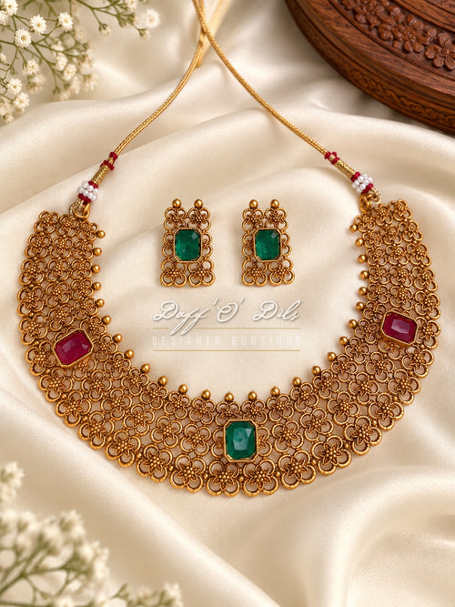 ANTIQUE GOLD-TONE NECKLACE & EARRING SET