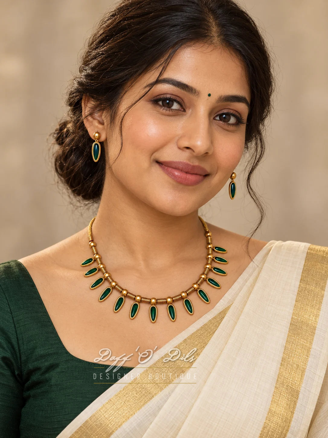 Traditional Antique Green & Gold-Tone Jewelry Set